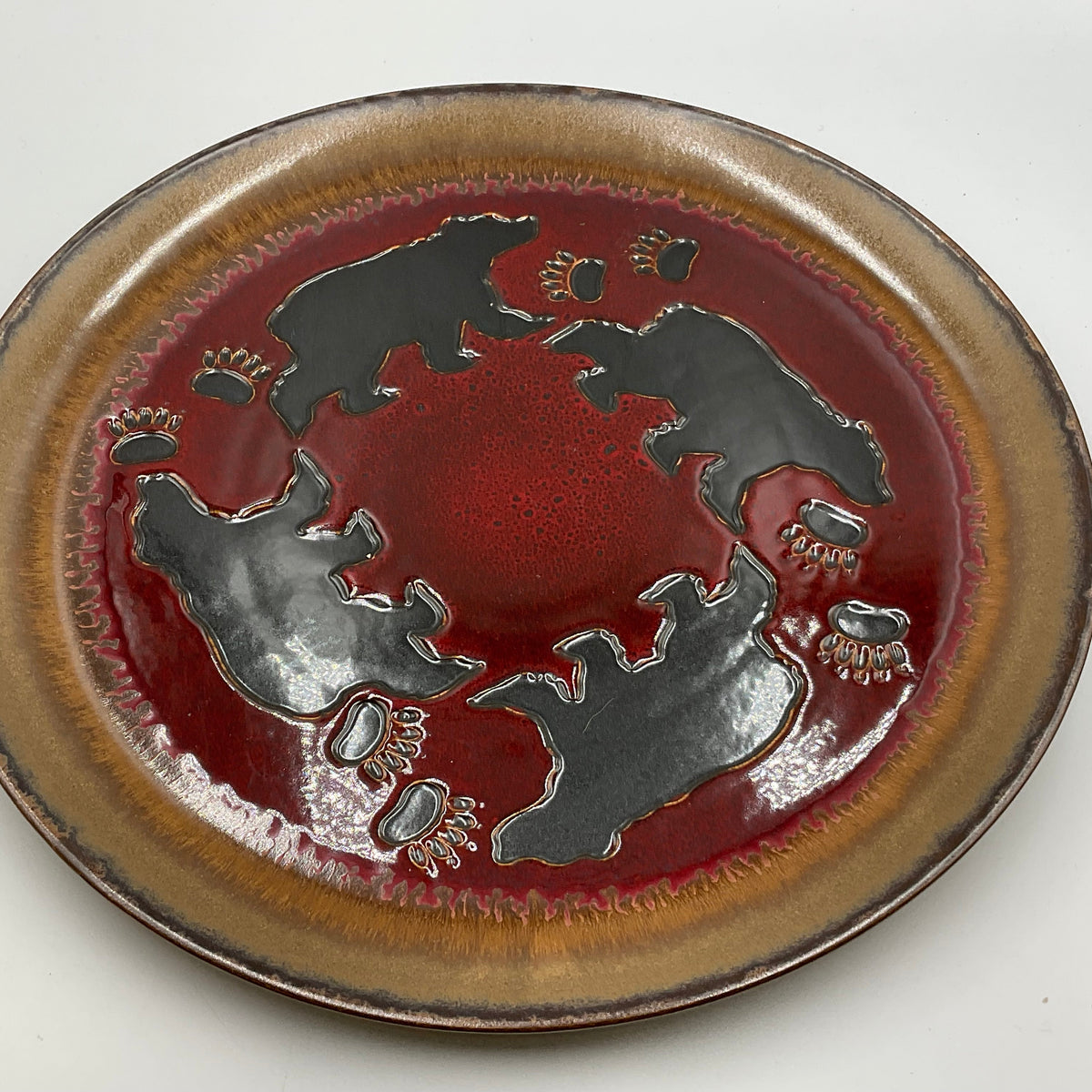 "Fusion Bear" Round Ceramic Serving Platter Red Brown Lodge Cabin Decor Big Sky Carvers