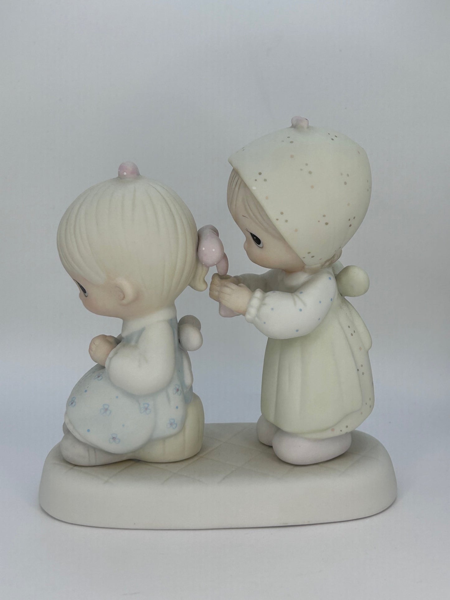 Precious Moments Vintage 1983 To A Very Special Sister Porcelain Figurine Orig Box