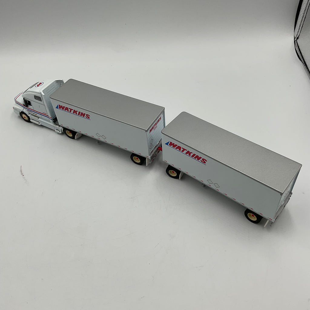 PEM Watkins Motor Lines Volvo Sleeper Cab Double Pup Trailers 1:64 Hartoy