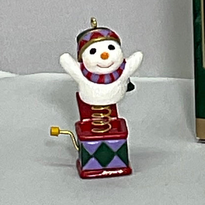 1999 Hallmark Keepsake Collectors Club Ornament "Snowy Surprise" w/Box