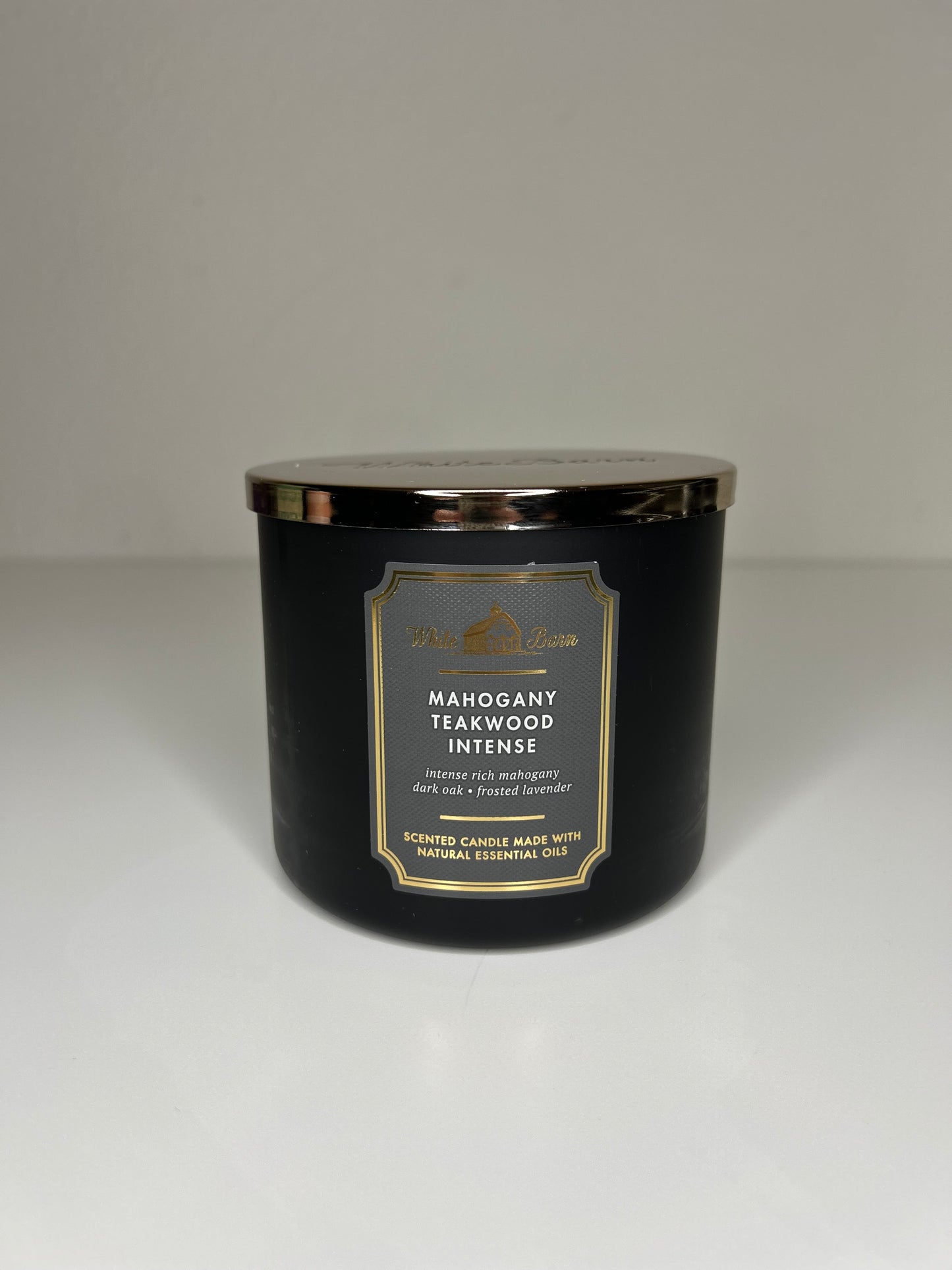 White Barn Mahogany Candle