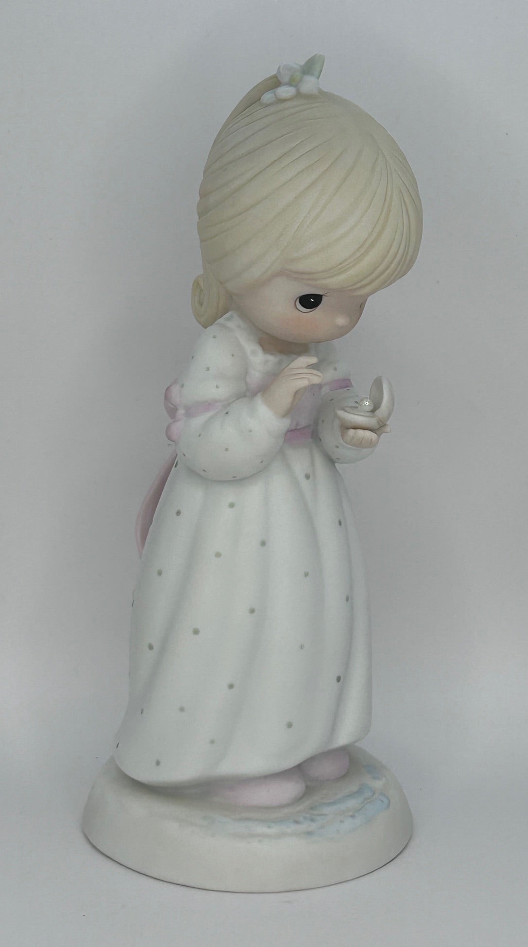Precious Moments Vintage 1987 We Are All Precious in His Sight Hand Painted Porcelain Collectible Figurine Original Box Mint