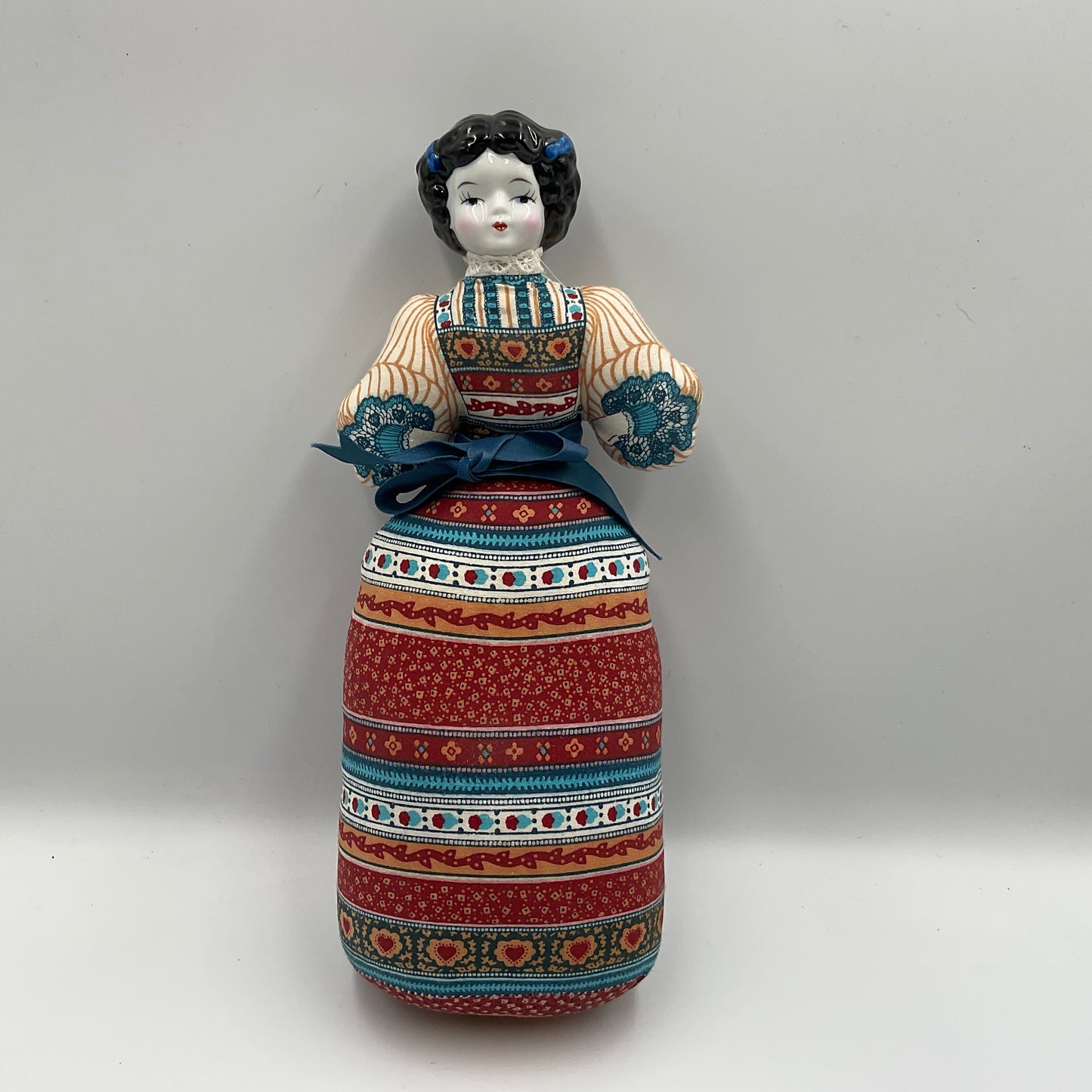 The American Heritage - Vintage pincushion Folk - style cloth doll