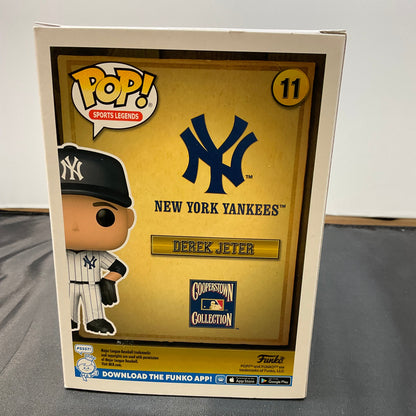 Derek Jeter New York Yankees Funko Pop! Sports Legends #11 Collectible Figurine Box Damage