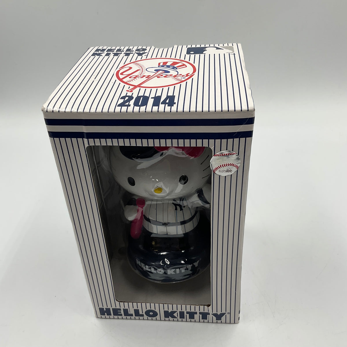 New York Yankees 2014 Japan Sanrio Hello Kitty Bobblehead Limited Edition