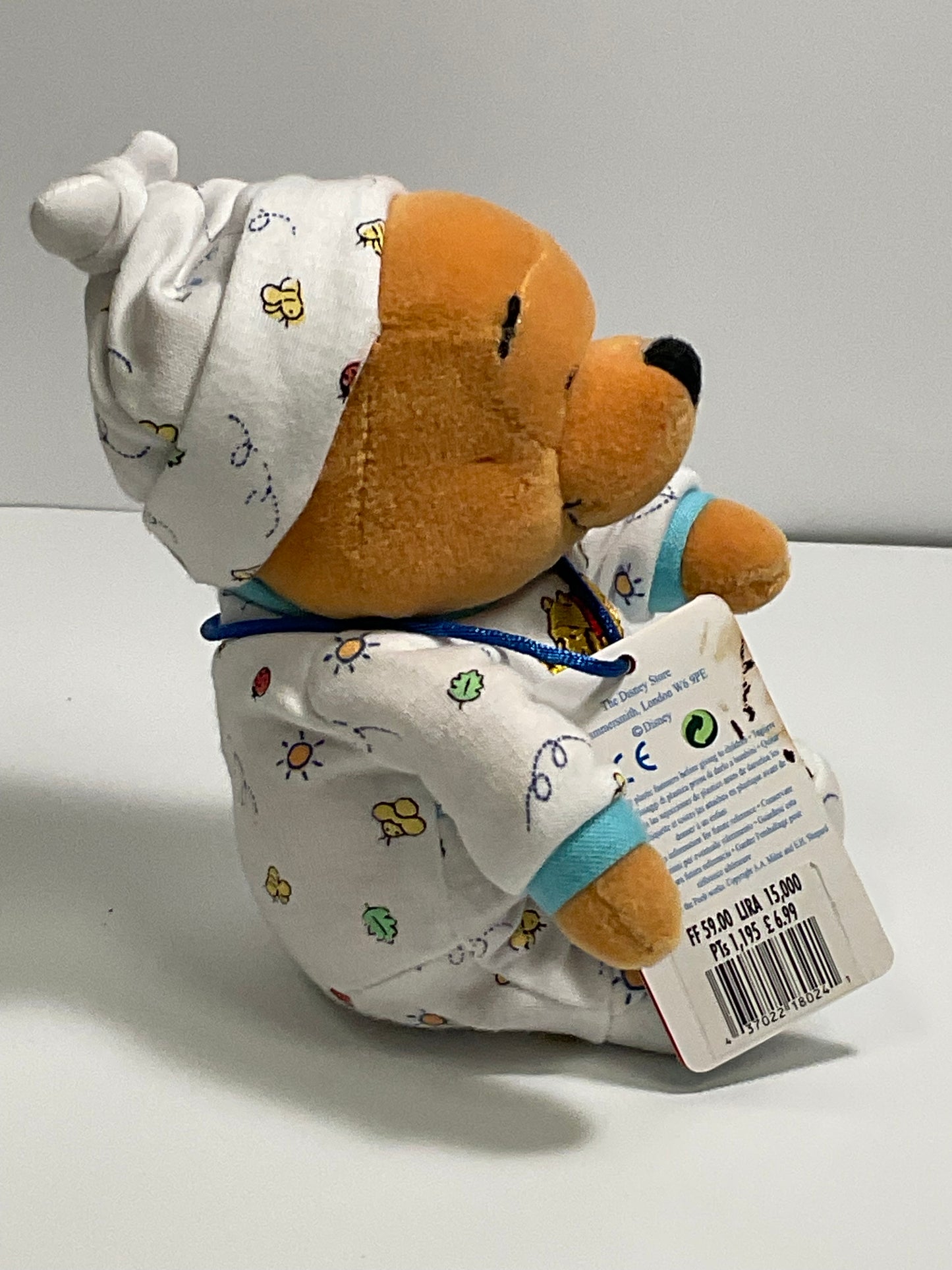 Newborn Baby Infant Winnie the Pooh Bear Vintage Mini Beanbag Beanie Plush Disney Store Collectible