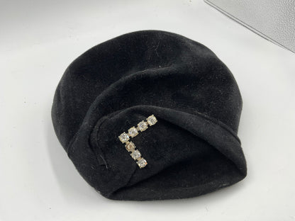 Black hat with seven diamonds