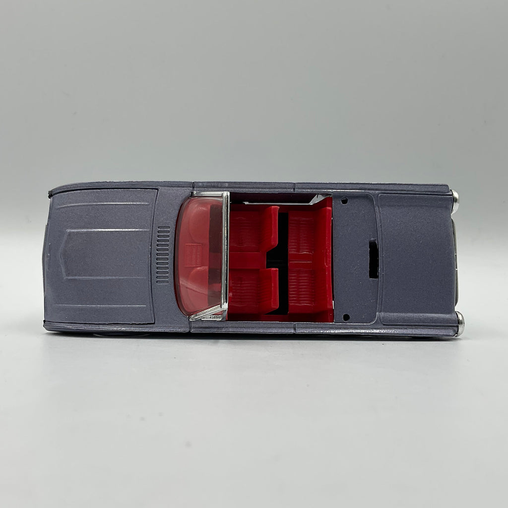 1/43 Scale Grey 1961 Ford Thunderbird Die-Cast Scale Model Replica Car