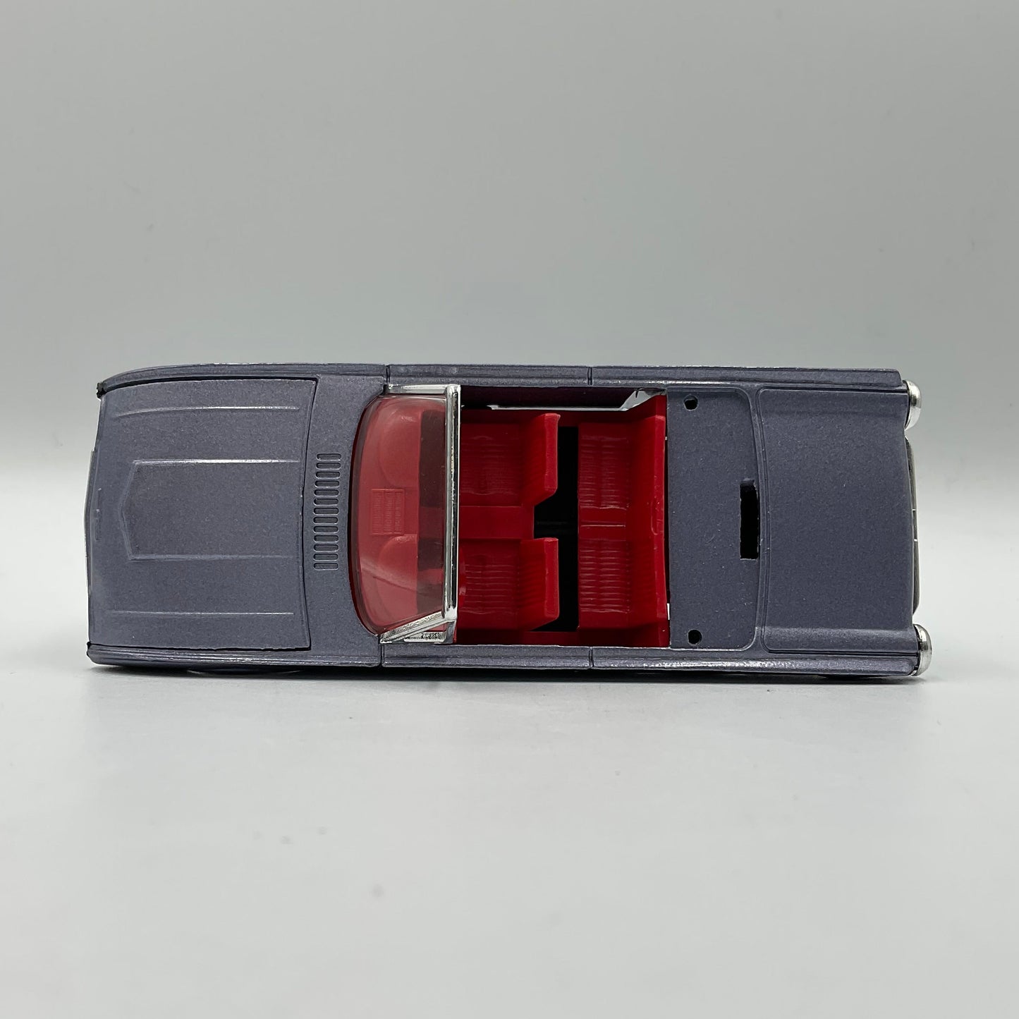 1/43 Scale Grey 1961 Ford Thunderbird Die-Cast Scale Model Replica Car