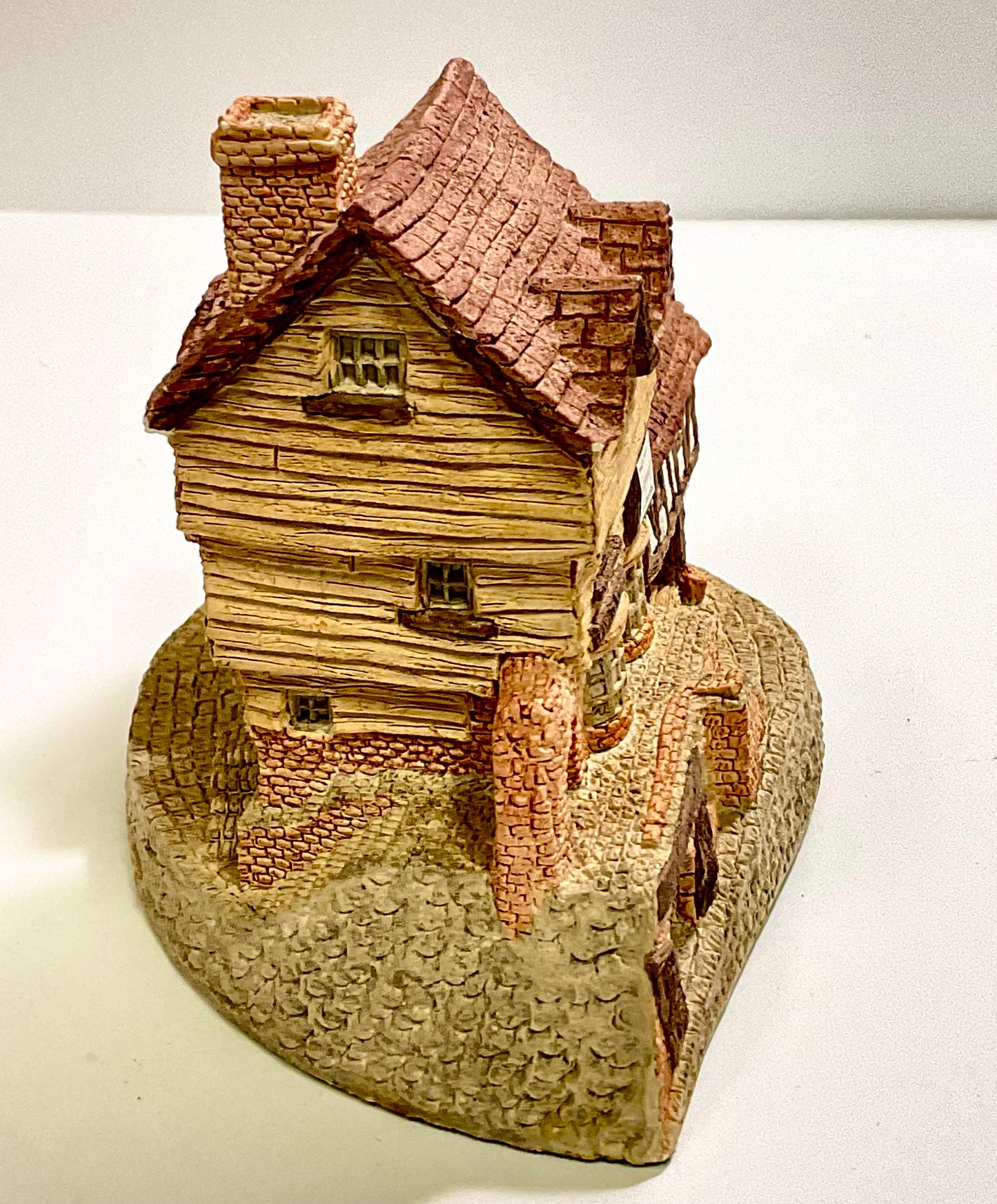 David Winter Cottages Vintage "Market Street" 1980 Handmade & Painted