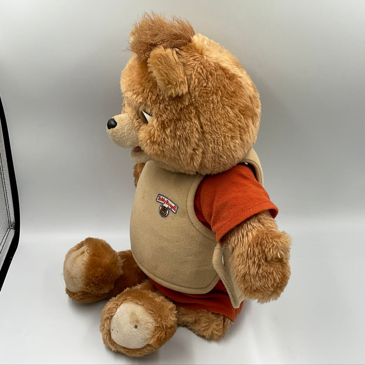 Vintage Teddy Ruxpin talking animatronic bear