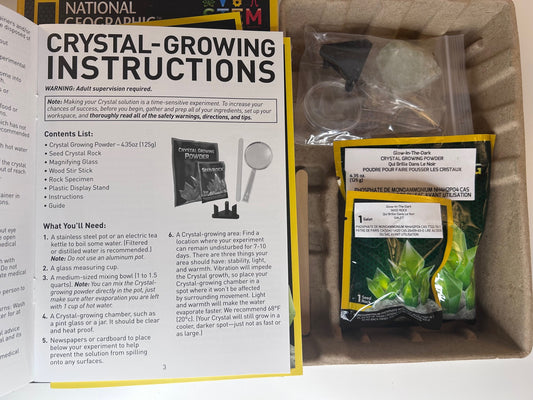 National Geographic Glow-in-the-Dark Crystal Growing Lab with Real Fluorite Crystal Specimen New in Box