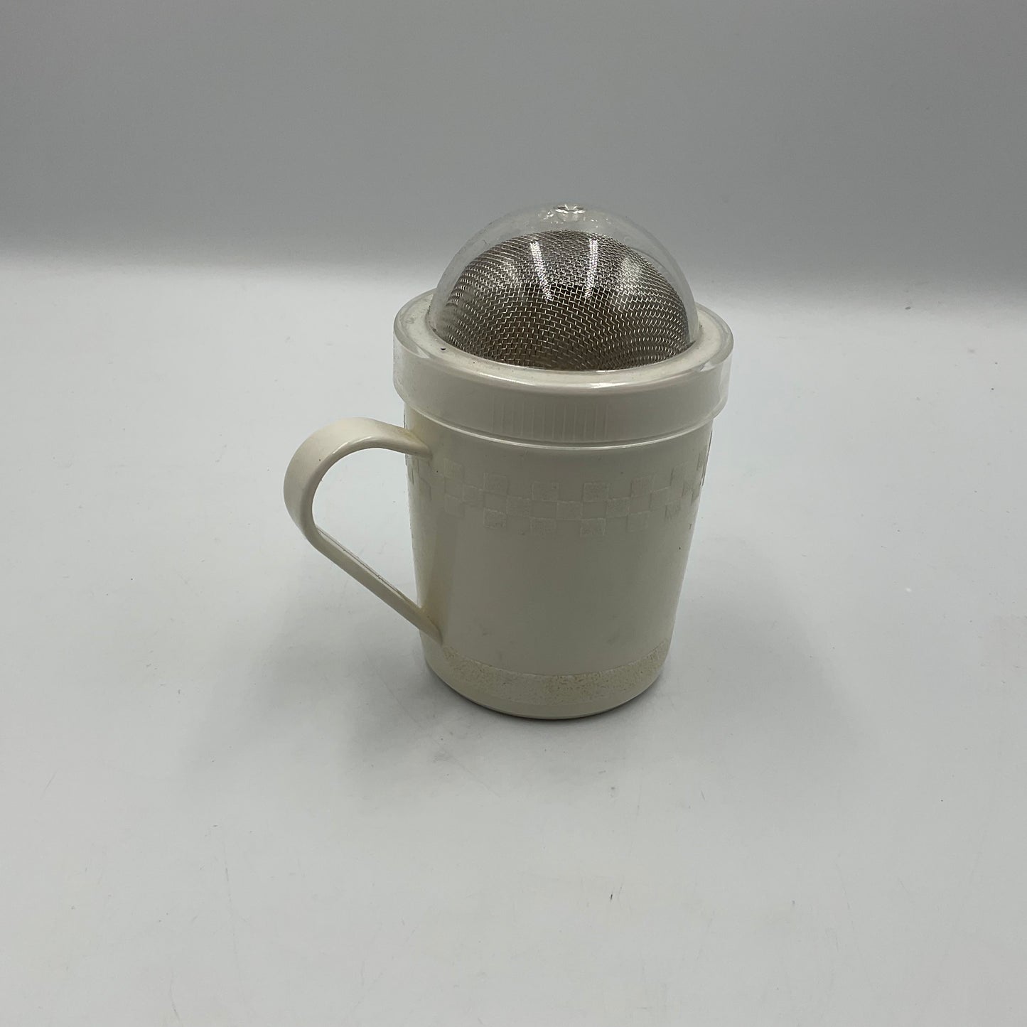 Pampered Chef Flour And Sugar Shaker