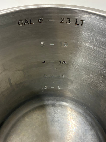 Brand New 2024 Vulcan K6Ett-7 6 Gallon Tilting Electric Steam Jacketed Kettle 7.5kw 208V with Base Table Stand