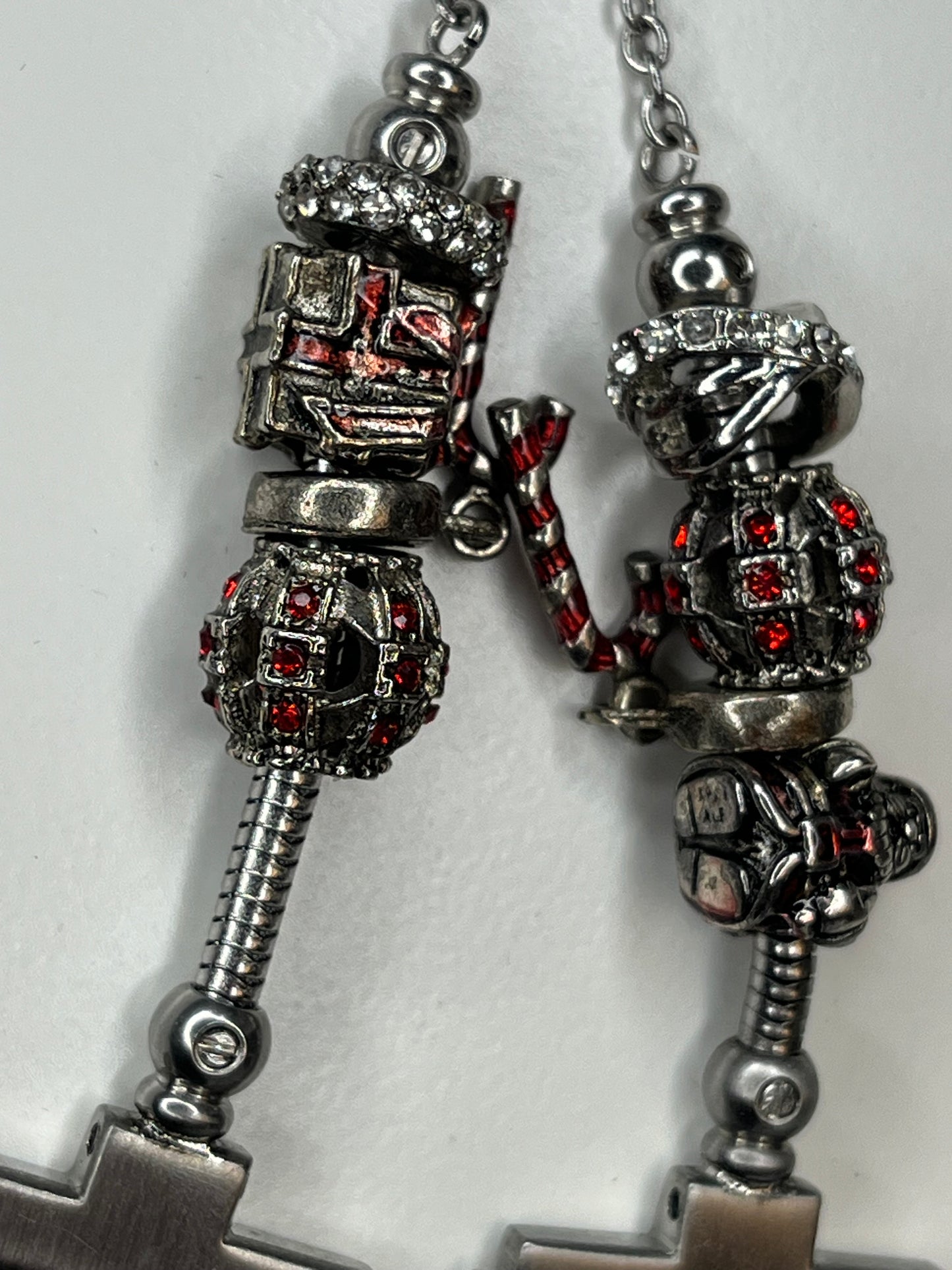 Apple Watch Band Women’s Christmas Holiday Beaded Silver Red Metal Bracelet 8.5in