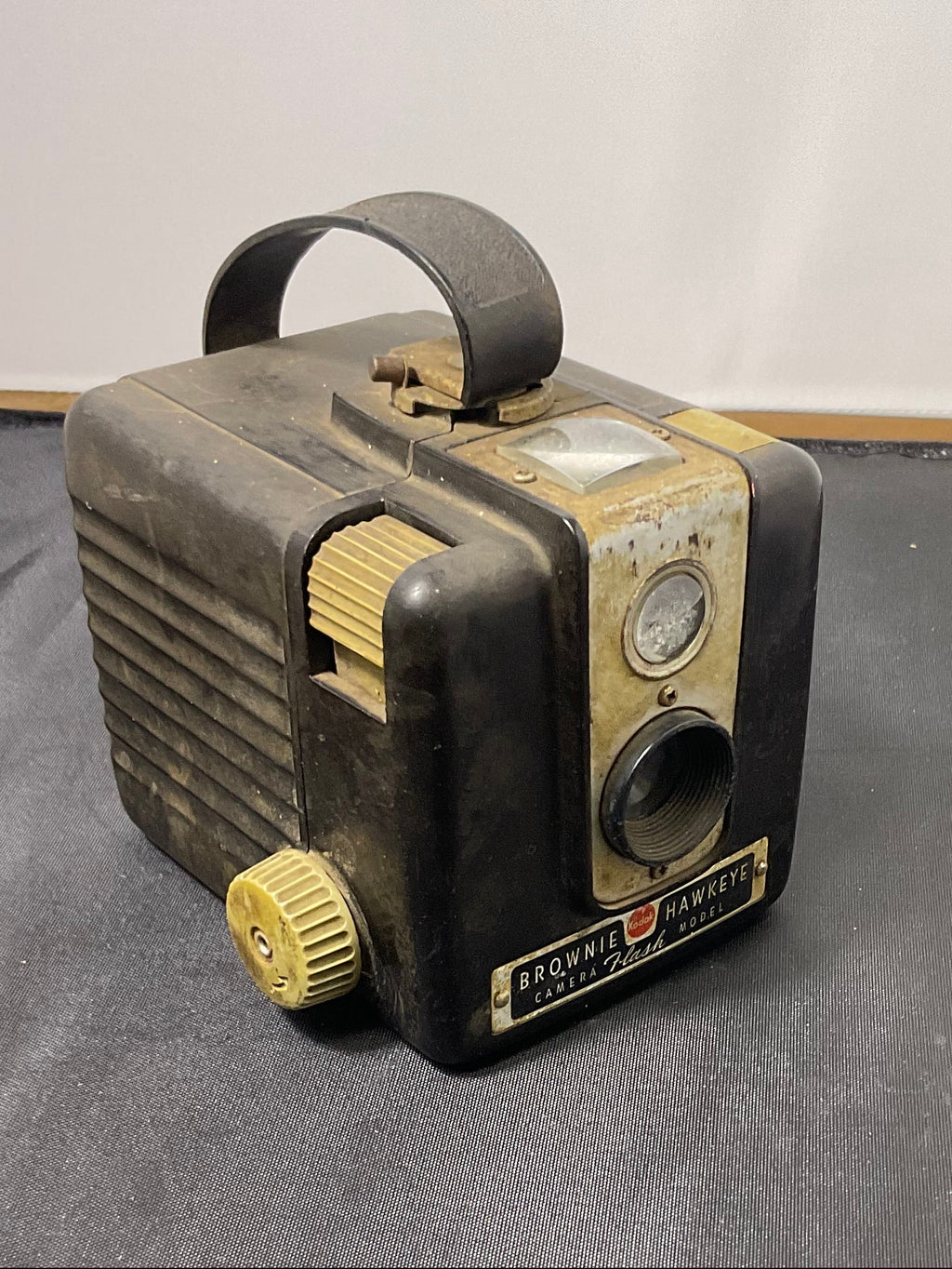 Vintage 1949-1961 Kodak Brownie Hawkeye Camera Untested