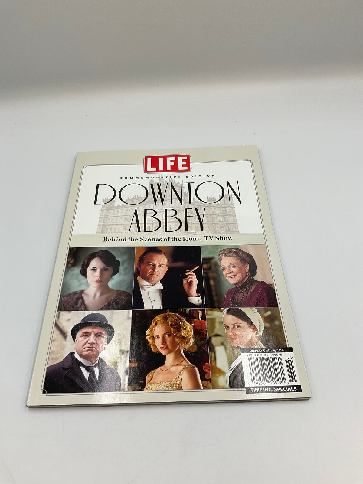 LIFE Commemorative Edition — Downton Abbey: Behind the Scenes of the Iconic TV Show