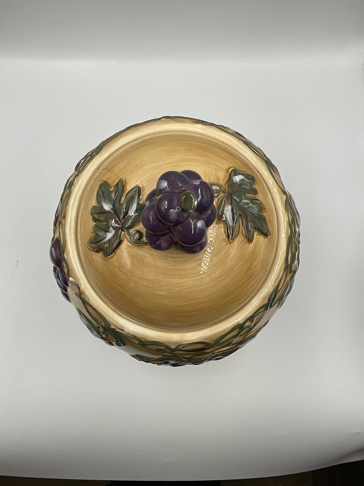 Noble Excellence Meritage Large Grape Vine Ceramic Canister w/ Lid 12.375"