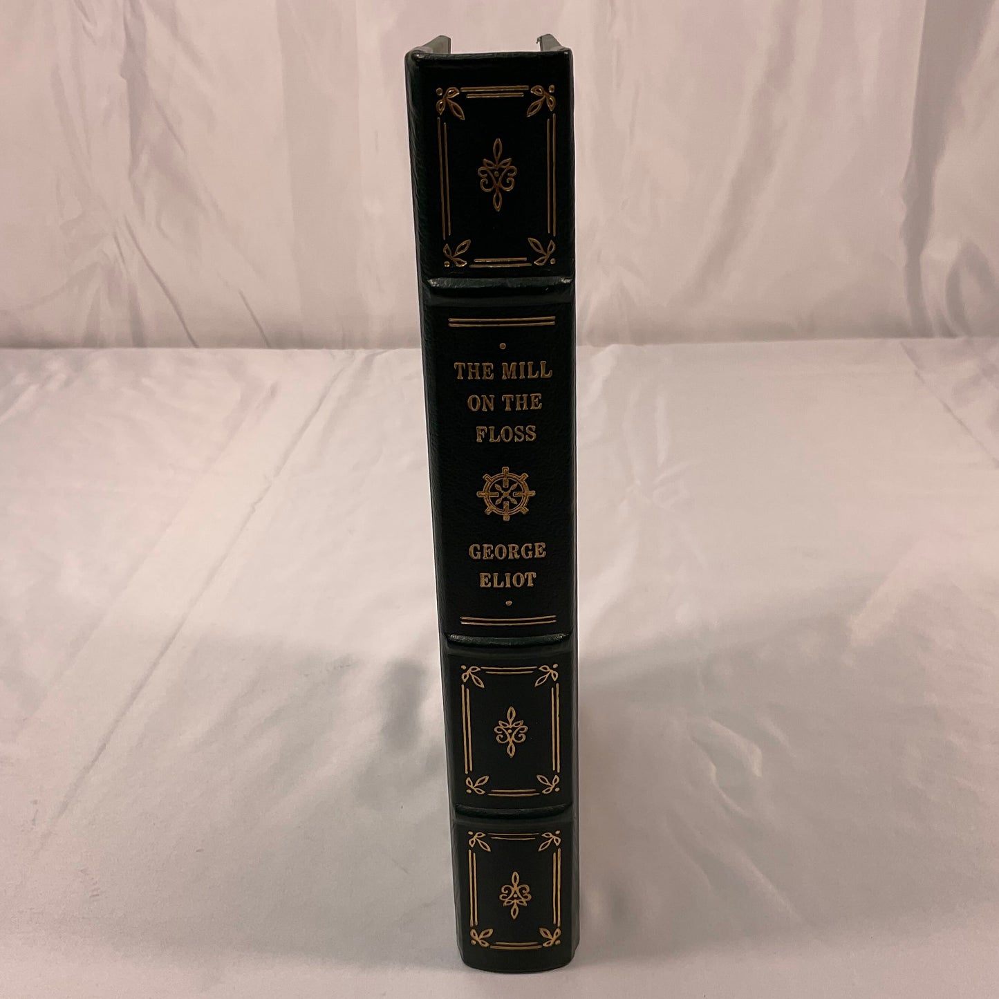 The Mill on the Floss George Elliot Vintage 1981 Leatherbound Hardcover Book