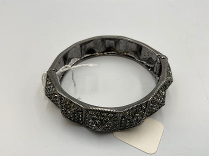 Silver Tone Hinged Bracelet with Crystal Stones