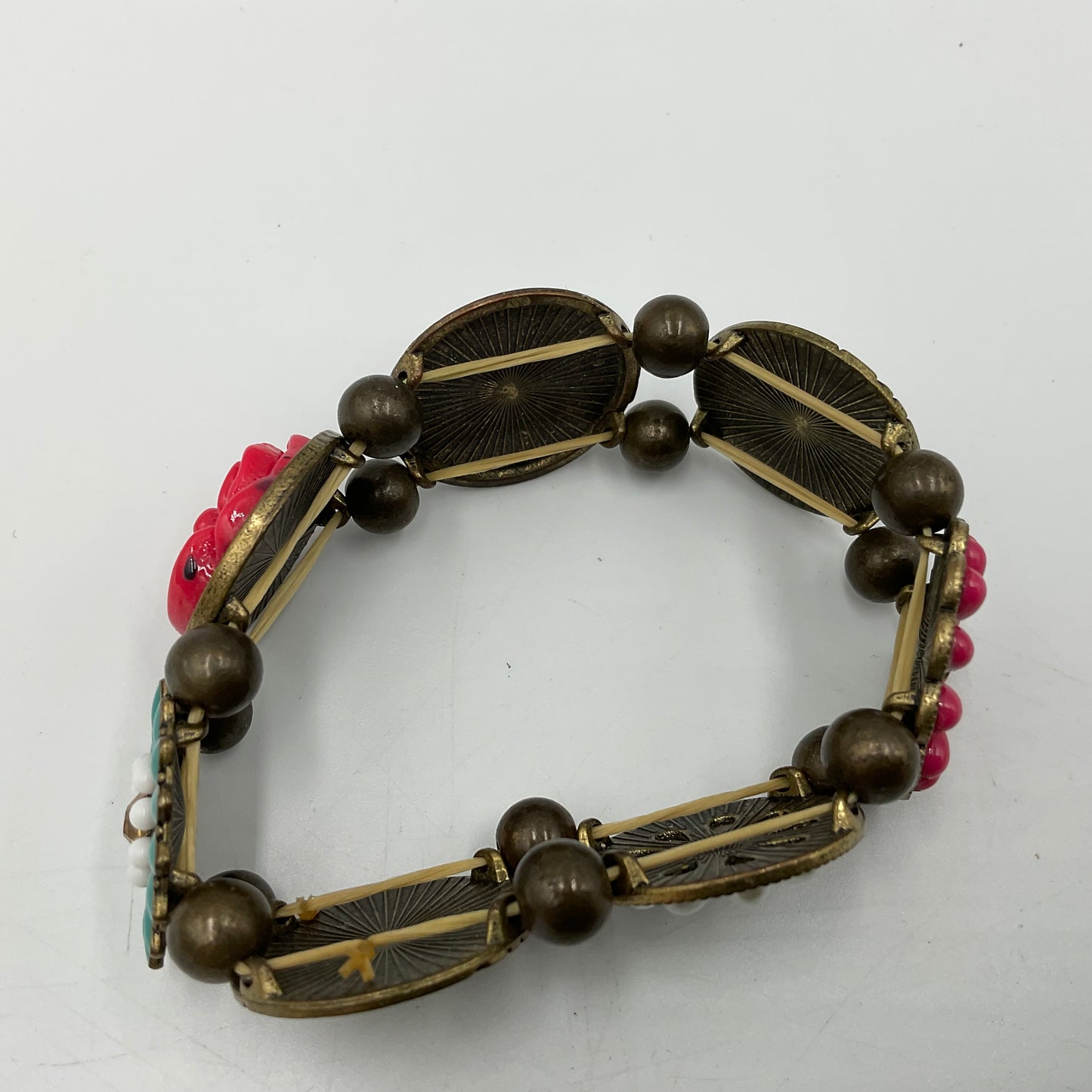 BOHO Style Stretch Bracelet With Flowers