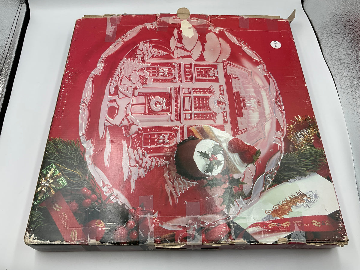 Mikasa "Winter Wonderland" 15-inch Round Hostess Platter