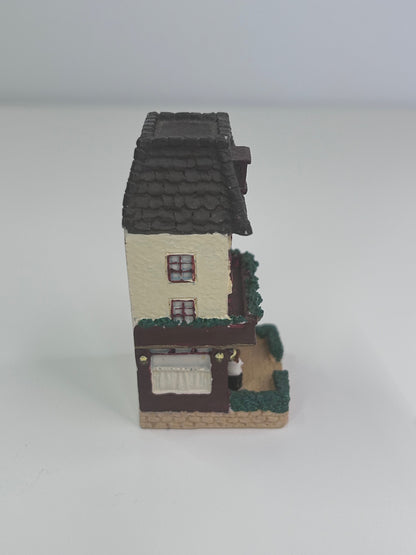 Baileys Vintage 1999 Limited Edition Continental Cafes Coffee Shop Figurine