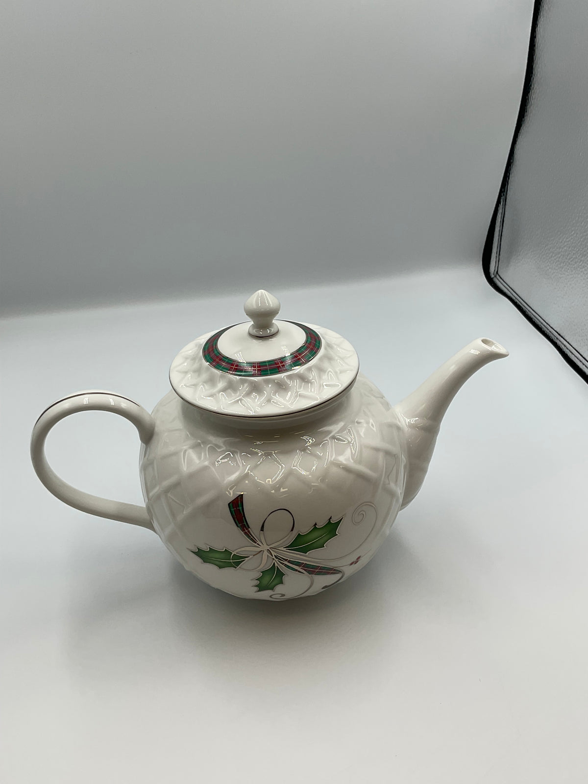 Lenox Teapot Holiday Nouveau Platinum Carved Quilted Holly