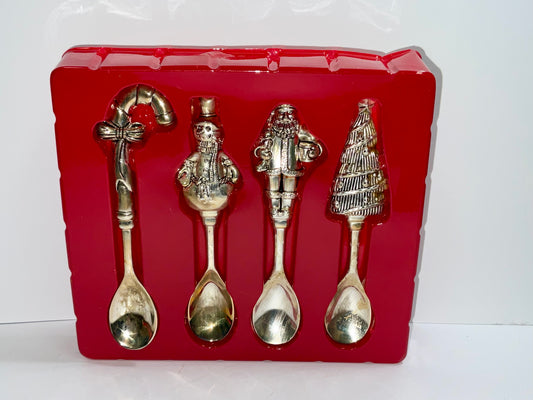 Wallace Silversmiths Silverplated Set of 4 Demi Tasse Spoons New in Original Box