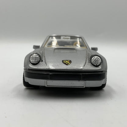 1966 1:36 Ferrari 330 GTS Spyder Die-Cast Scale Model Replica Car