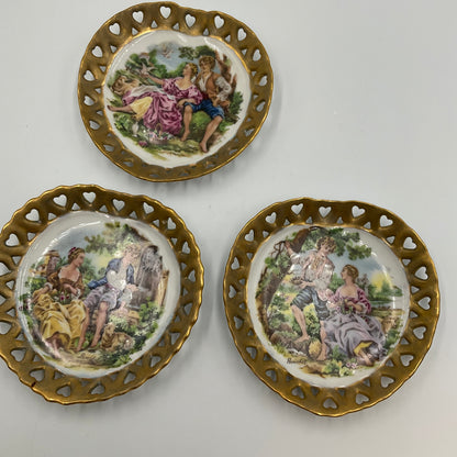 Vintage Porcelain Plate Couples Scene Set Of 3