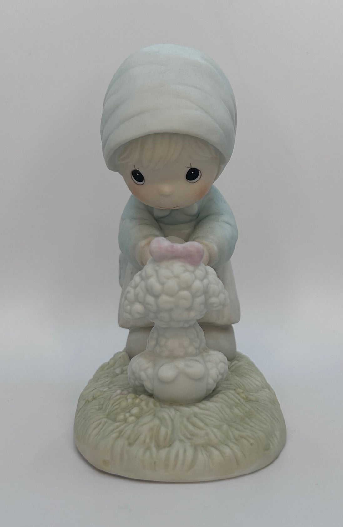 Precious Moments Vintage 1987 Members Only Figurine Feed My Sheep New Original Box