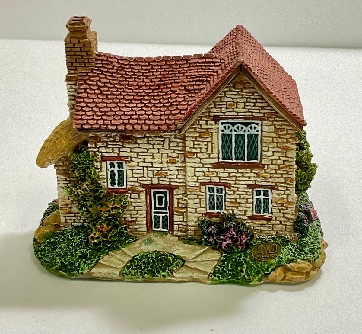 Lilliput Lane "Inglewood" Cottage Miniature Collectible