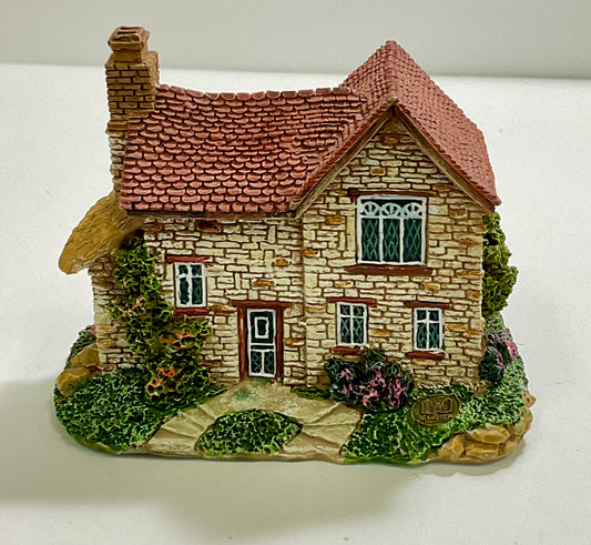 Lilliput Lane "Inglewood" Cottage Miniature Collectible