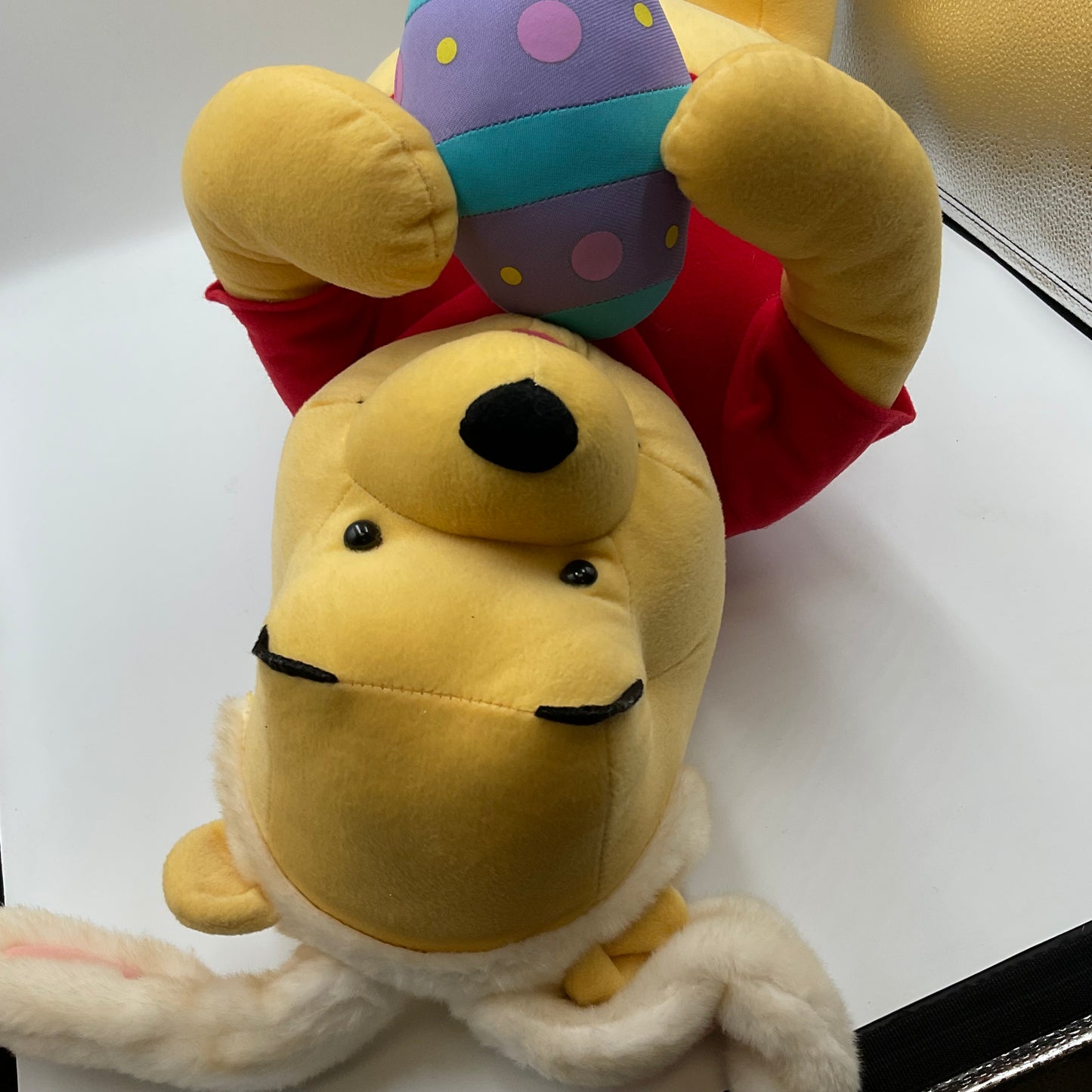 Gemmy  Industries Disney’s Winnie The Pooh Easter Plush greeter 2009