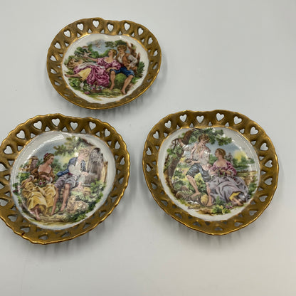 Vintage Porcelain Plate Couples Scene Set Of 3