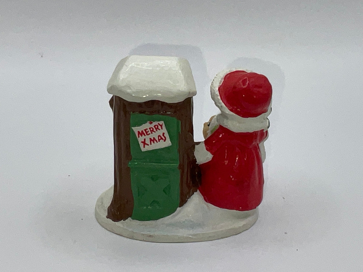 Avon Gift Collection Vintage Forest Friends Shopping For Treats Mini Figurine Christmas Holiday Decoration Decor with Original Box