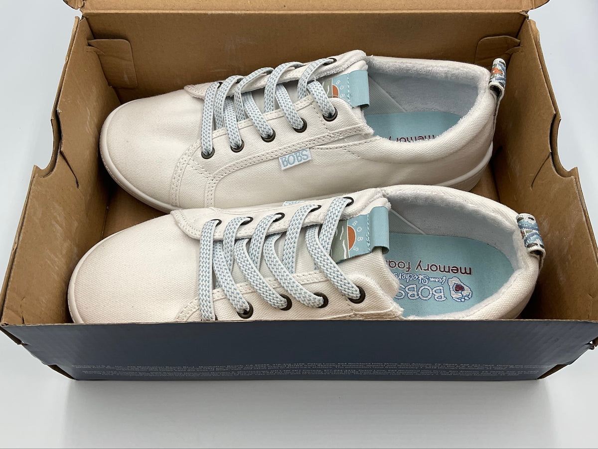 Skechers BOBS B Extra Cute Woman's Size 8 White Memory Foam Sneakers 113323