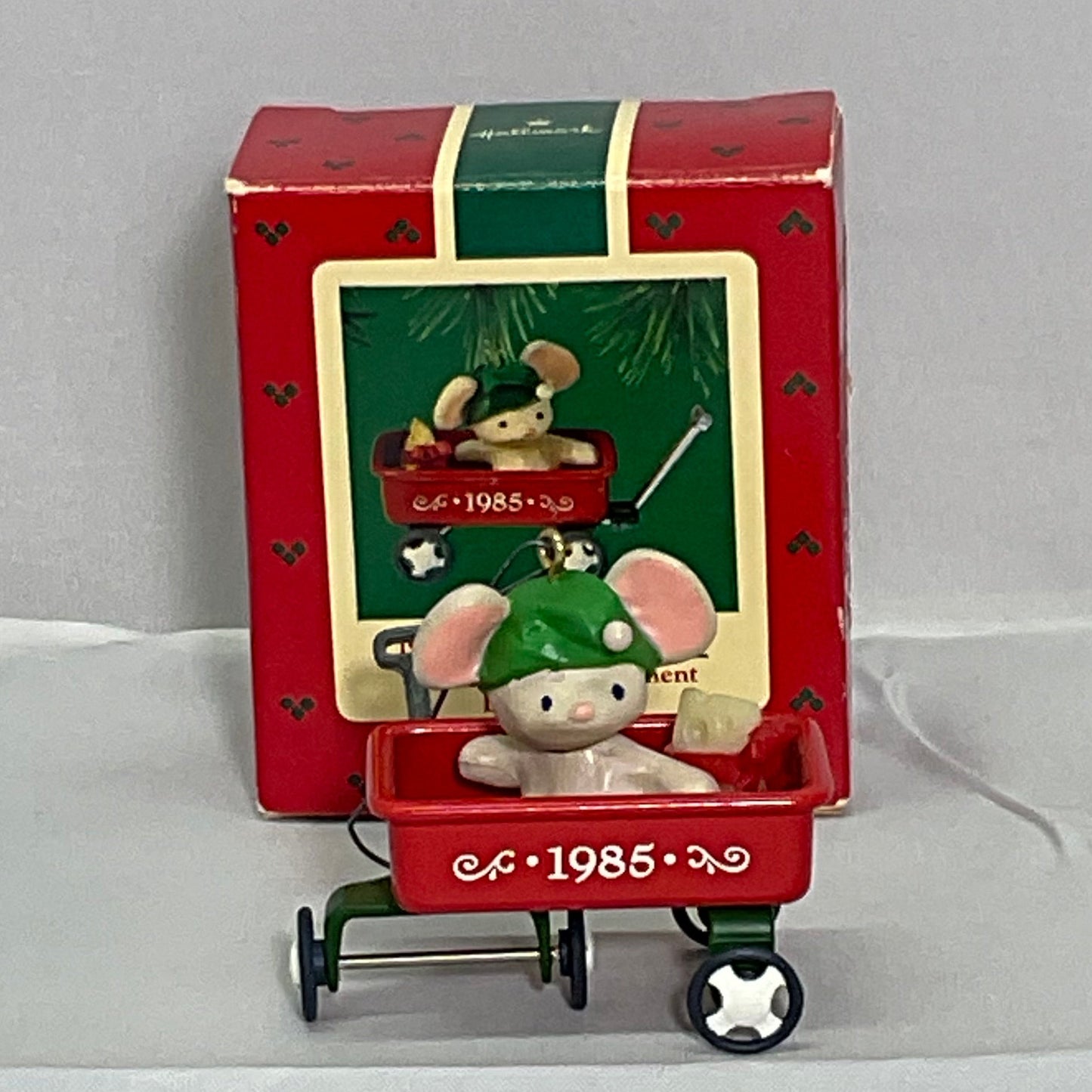1985 Hallmark Keepsake Ornament Mouse Wagon w/Box