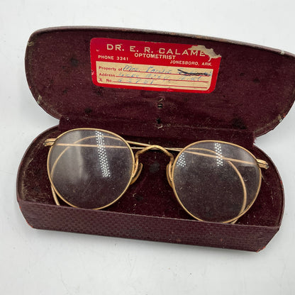 Vintage Round wire rim Spectacles in Velvet Lined Case