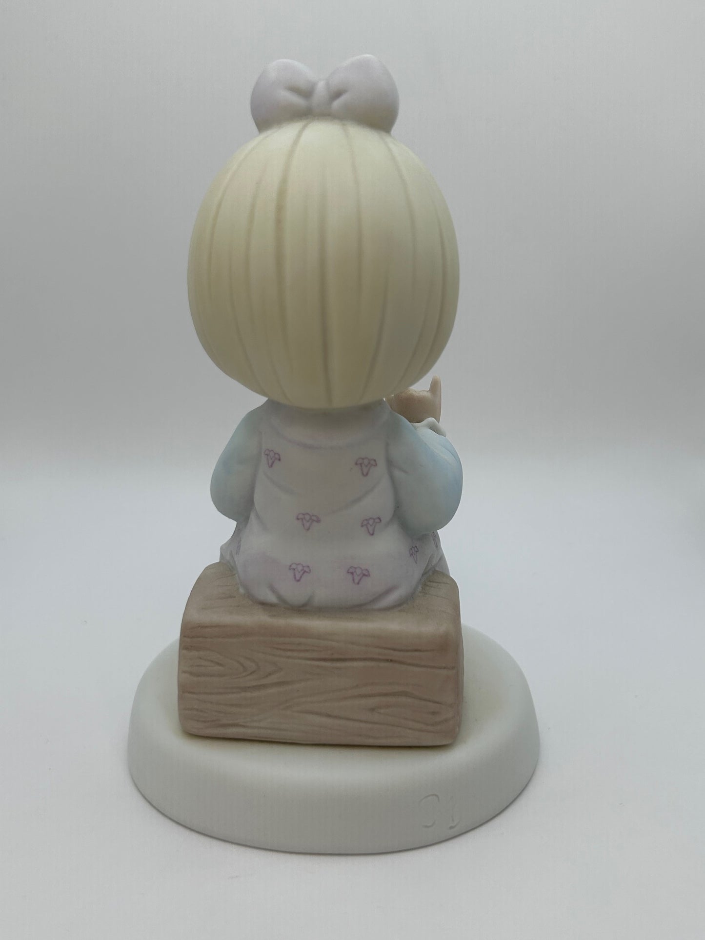 Precious Moments Vintage 1992 Special Limited Edition A Universal Love