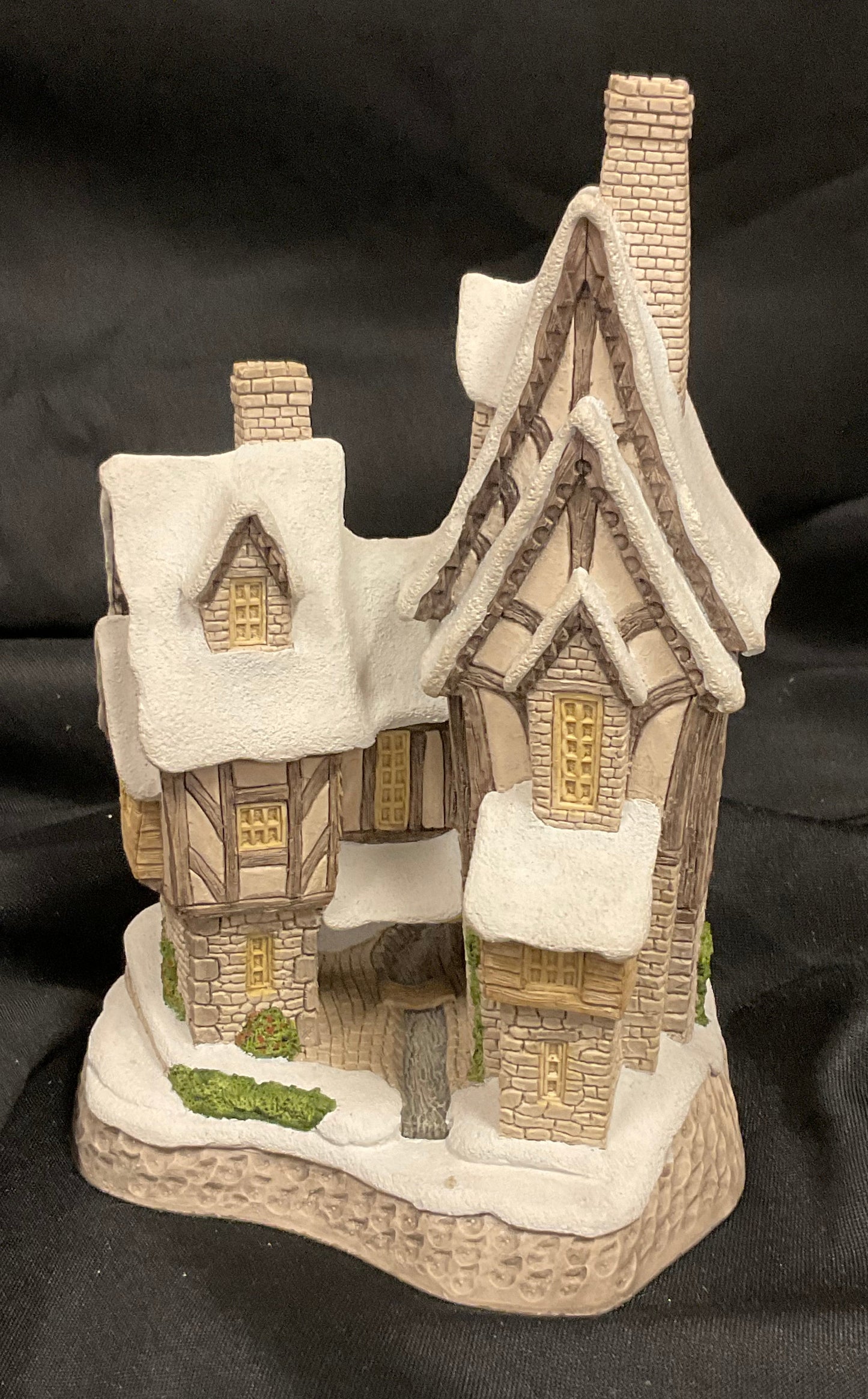 Fred's Home Vintage 1991 David Winter Cottages Handmade Hand-Painted