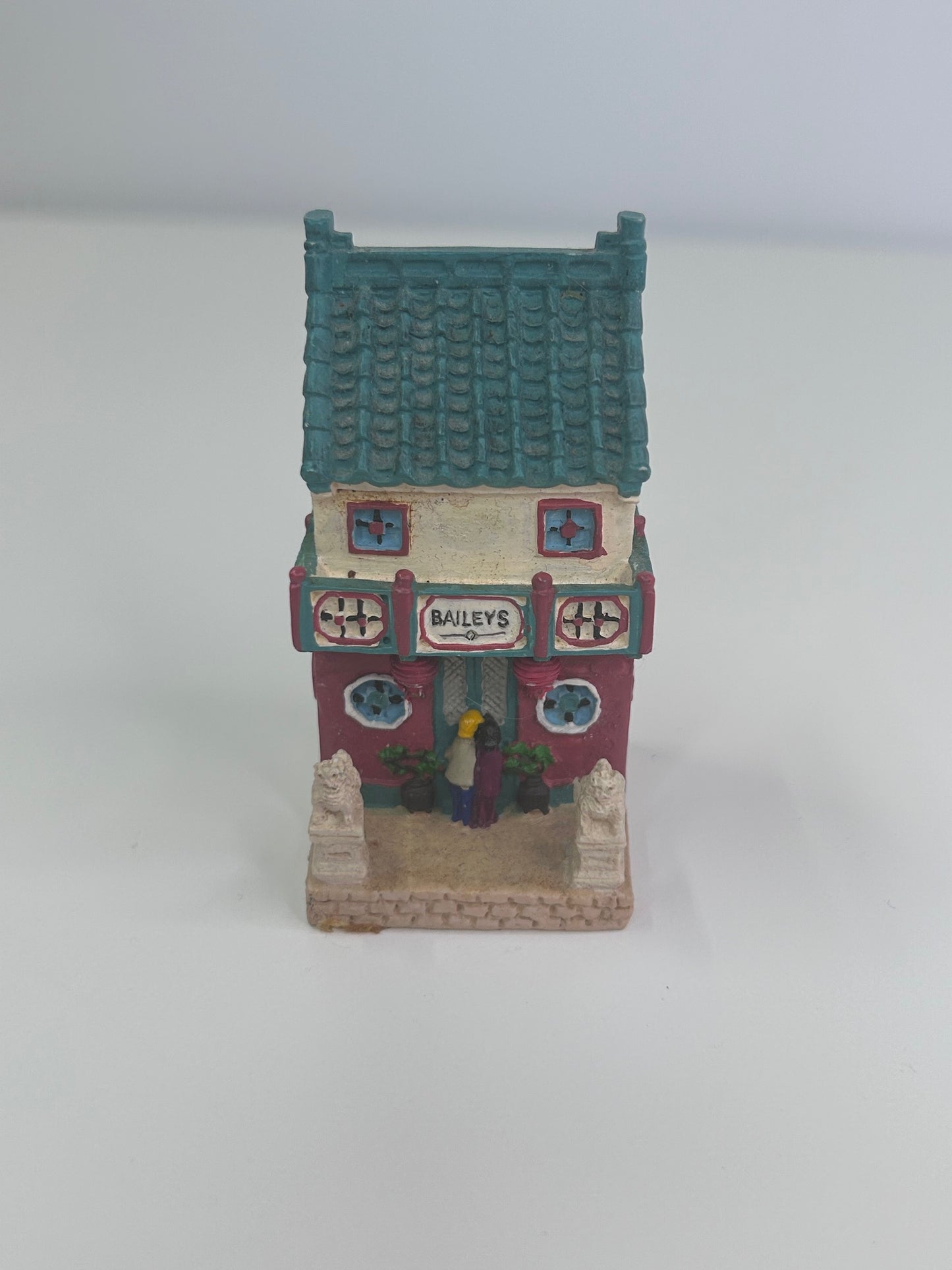 Baileys Vintage 2000 Limited Edition Shanghai China Chinese Tea Cafe Figurine