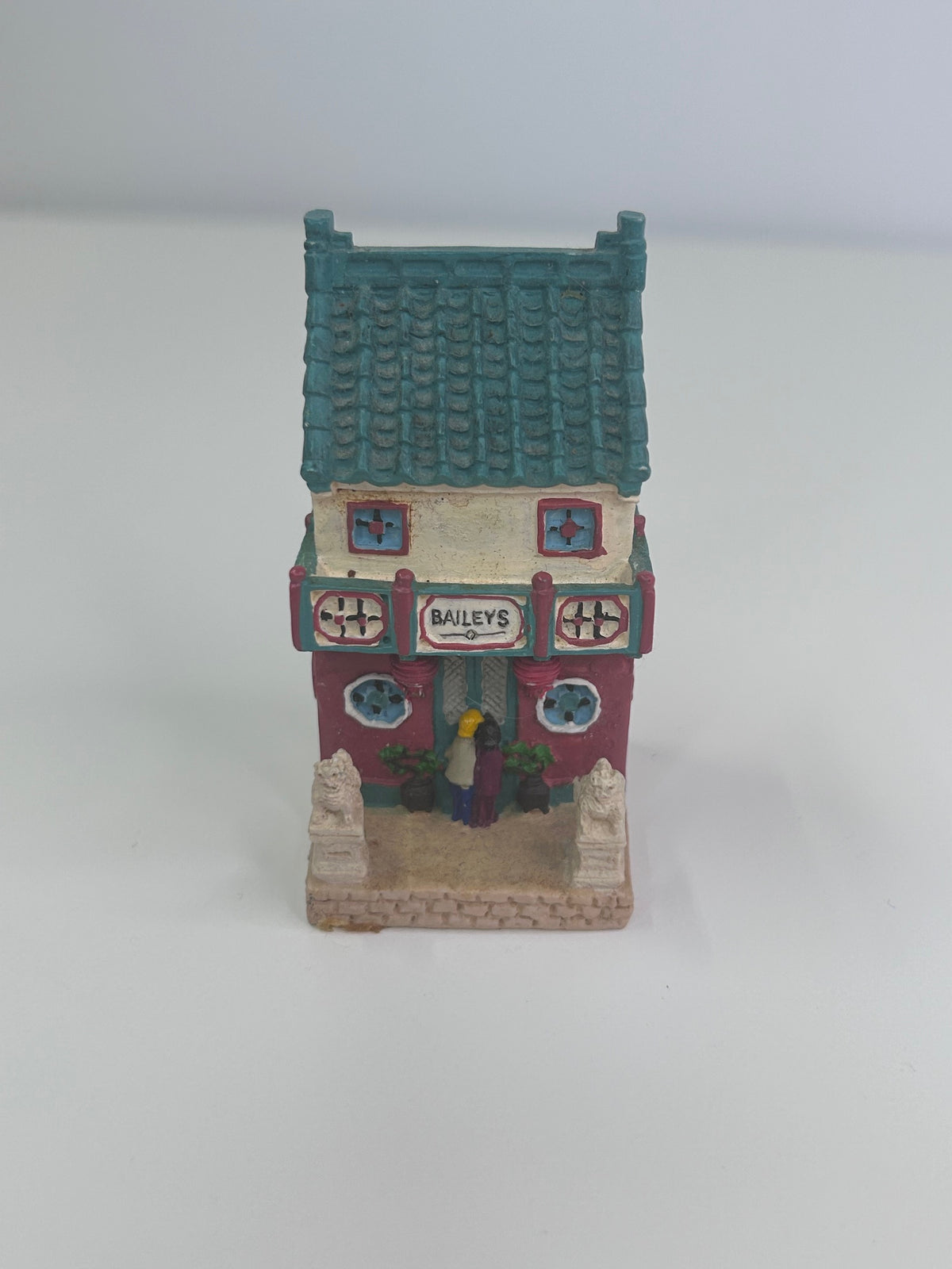 Baileys Vintage 2000 Limited Edition Shanghai China Chinese Tea Cafe Figurine