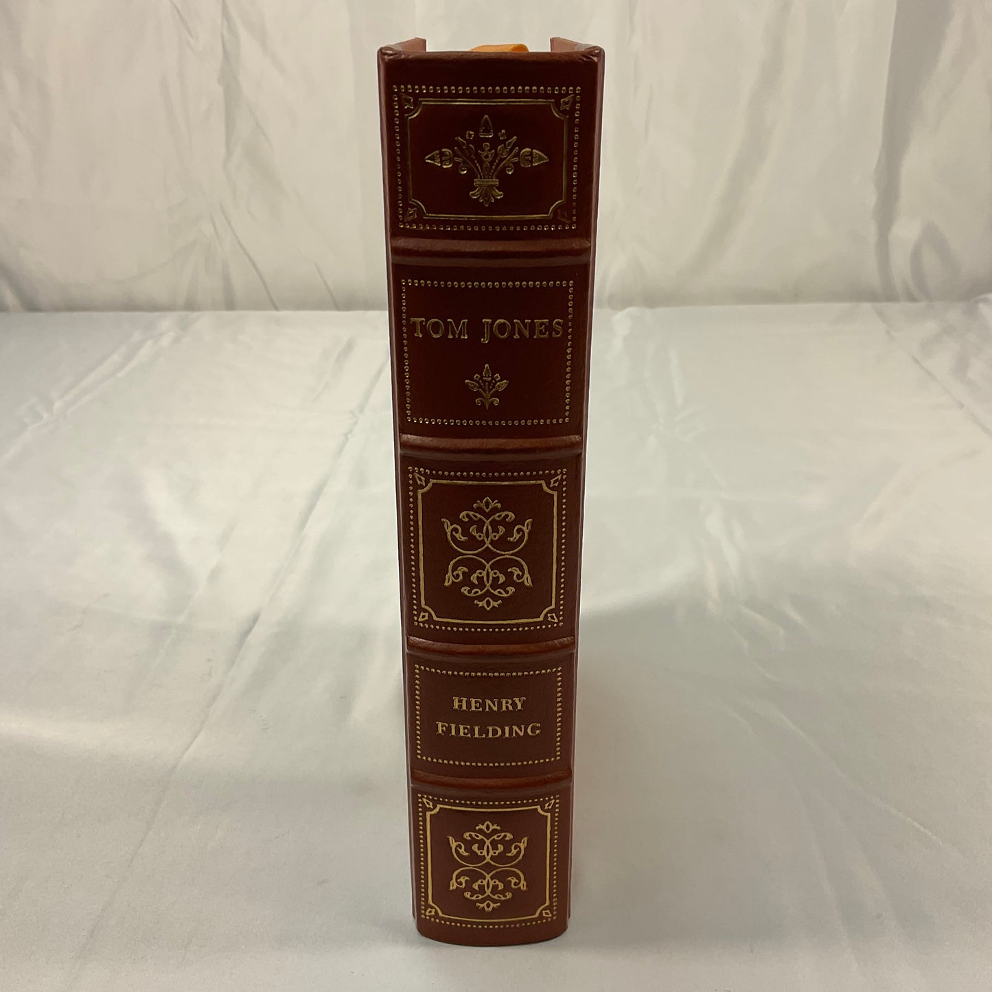 Tom Jones by Henry Fielding Vintage 1980 Leather Bound Hardcover Book