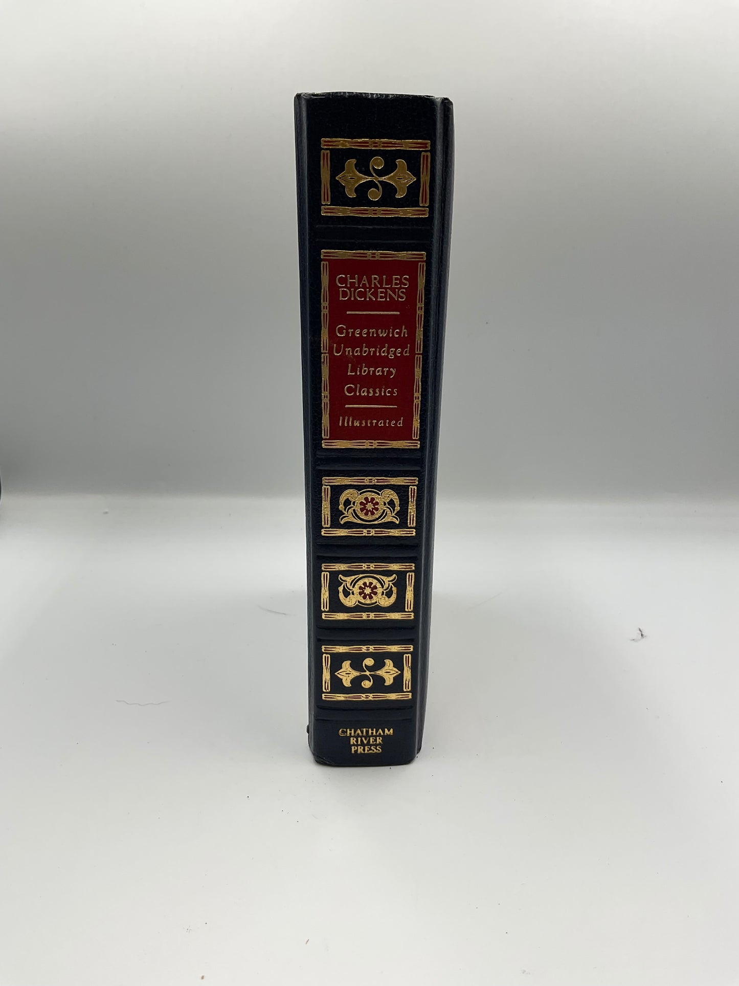 Charles Dickens| Greenwich Unabridged Library Classics Hardcover