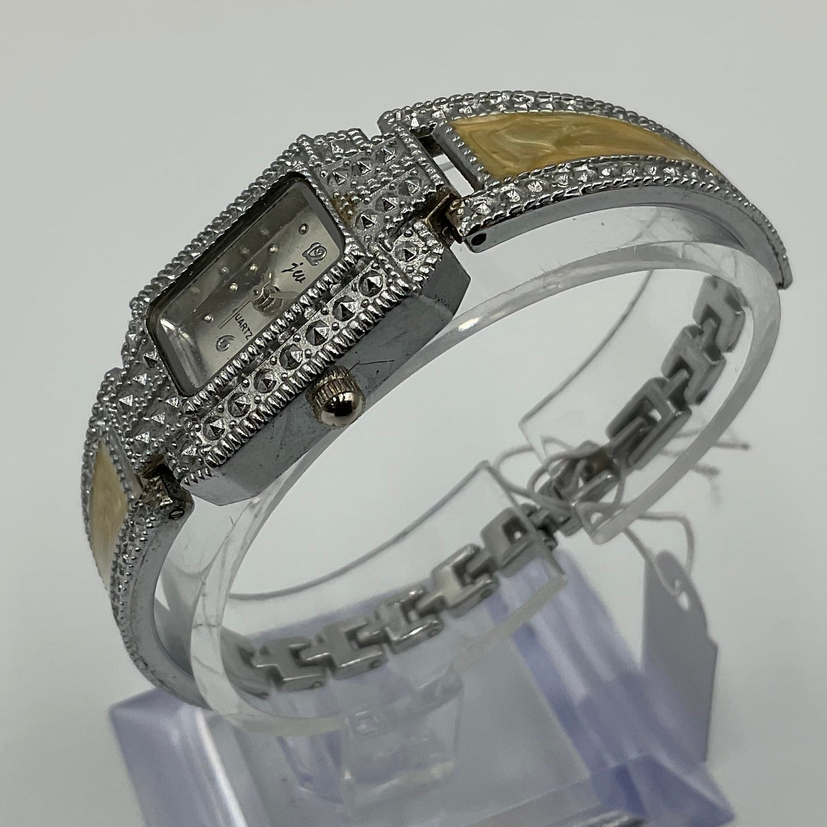 JW Brand Ladies Bracelet Watch New Battery