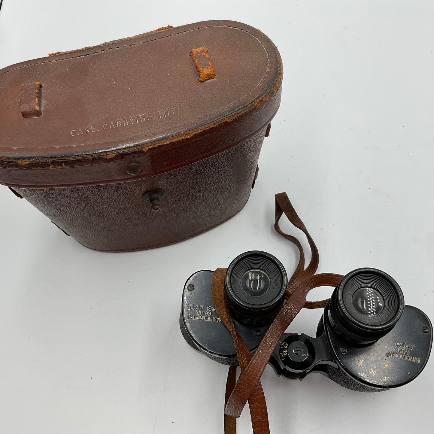 Nash-Kelvinator WWII Era U.S. Army M-16 Binoculars In Case