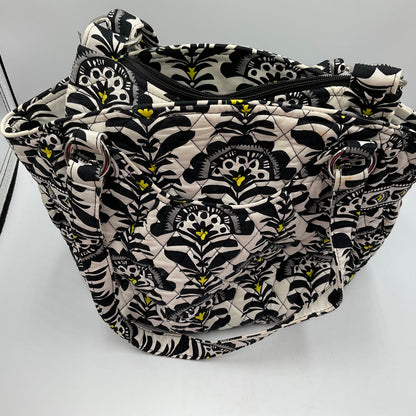 Vera Bradley Quilted And White Floral “Fanfare” Pattern Set