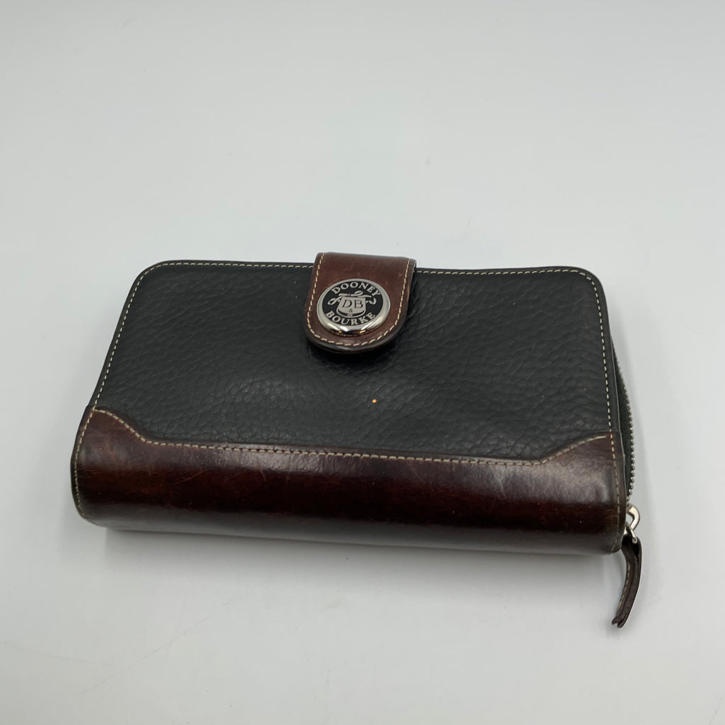 Dooney & Bourke Pebbled Leather Wallet Checkbook Zip-Around
